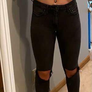 Black ripped skinny jeans
